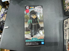 Load image into Gallery viewer, A401 - 500 Figure