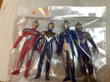 Load image into Gallery viewer, ULTRAMAN 奧特曼中古超人公仔系列 UM1-100
