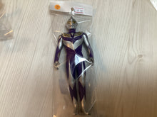 Load image into Gallery viewer, ULTRAMAN 奧特曼中古超人公仔系列 UM1-100
