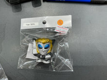 Load image into Gallery viewer, 中古手指超人公仔系列YF1-100
