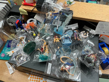 Load image into Gallery viewer, A801-A900 Figure

