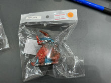 Load image into Gallery viewer, 中古手指超人公仔系列YF1-100
