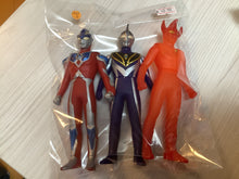 Load image into Gallery viewer, ULTRAMAN 奧特曼中古超人公仔系列 UM1-100
